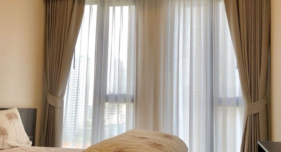 For rent 3 bedrooms condo in Watthana, Bangkok