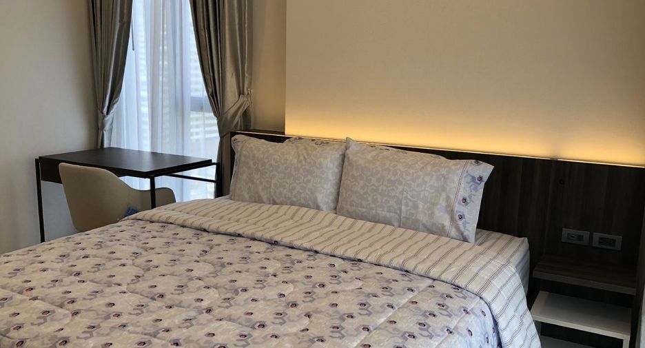 For rent 3 bedrooms condo in Watthana, Bangkok