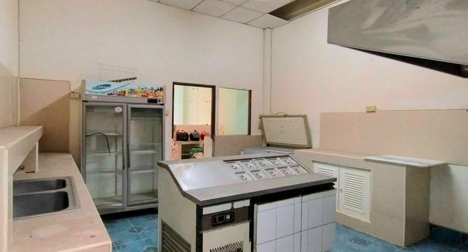 For sale 5 bedrooms retail Space in Bang Lamung, Chonburi