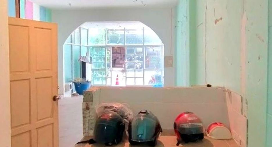 For sale 5 bedrooms retail Space in Bang Lamung, Chonburi