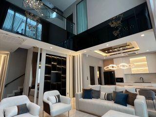 For rent そして for sale 4 Beds house in Saphan Sung, Bangkok