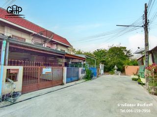 For sale 2 bed townhouse in Sam Chuk, Suphan Buri