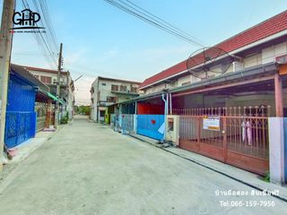 For sale 2 bed townhouse in Sam Chuk, Suphan Buri
