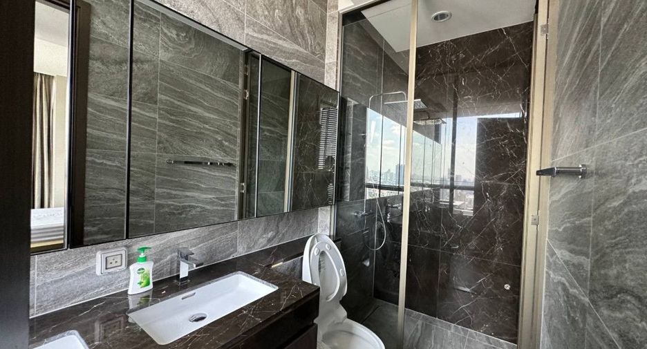 For sale 2 bed condo in Khlong Toei, Bangkok