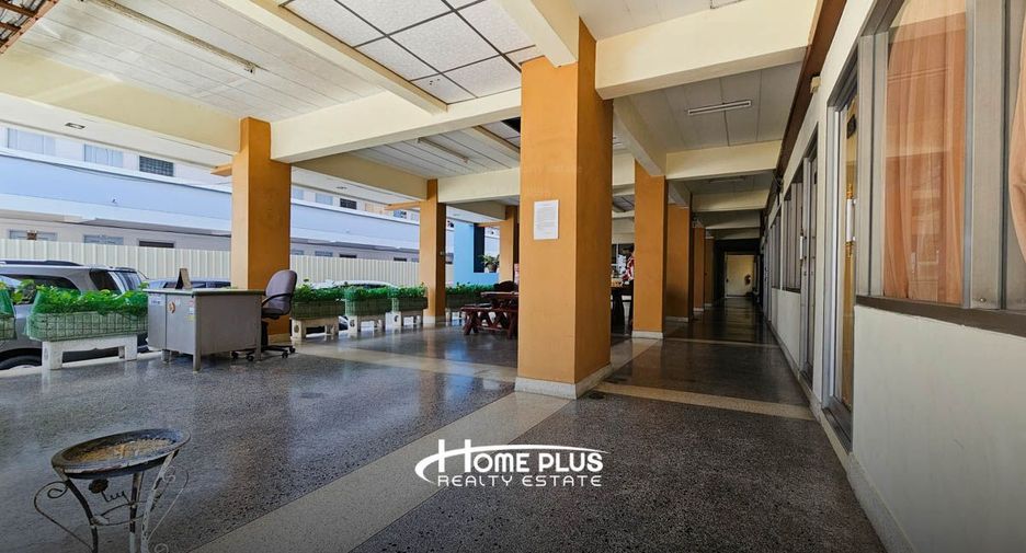 For sale 68 bedrooms apartment in Bueng Kum, Bangkok