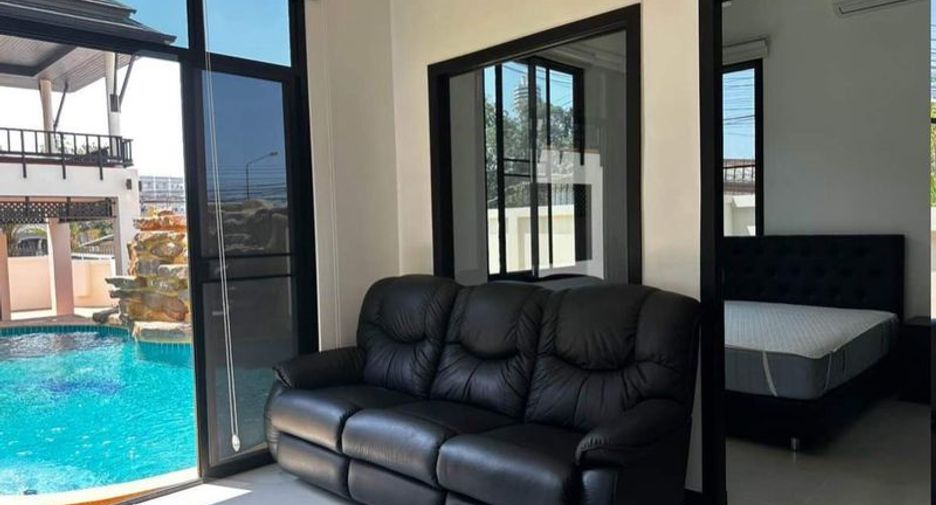 For rent and for sale 4 bedrooms villa in Pratumnak, Pattaya