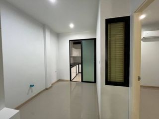 For sale 3 bed townhouse in Prawet, Bangkok