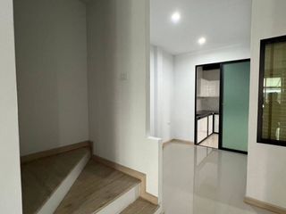 For sale 3 bed townhouse in Prawet, Bangkok