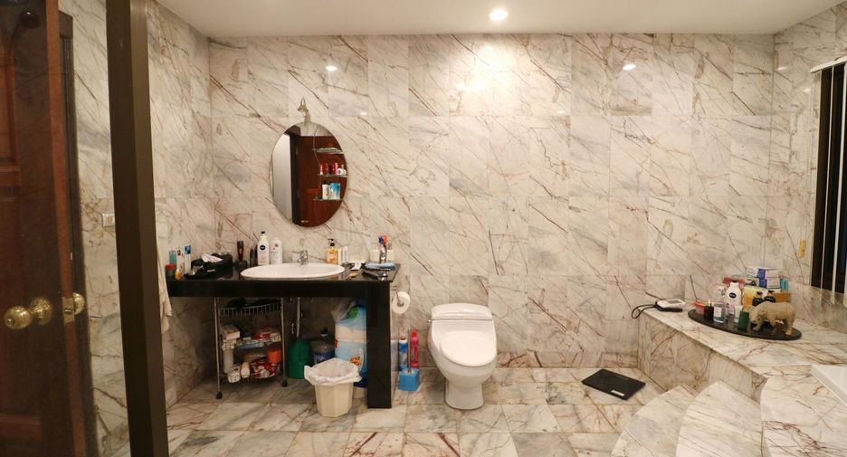 For sale 3 bed house in Mueang Udon Thani, Udon Thani