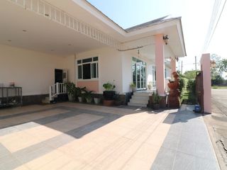 For sale 5 bed house in Mueang Udon Thani, Udon Thani