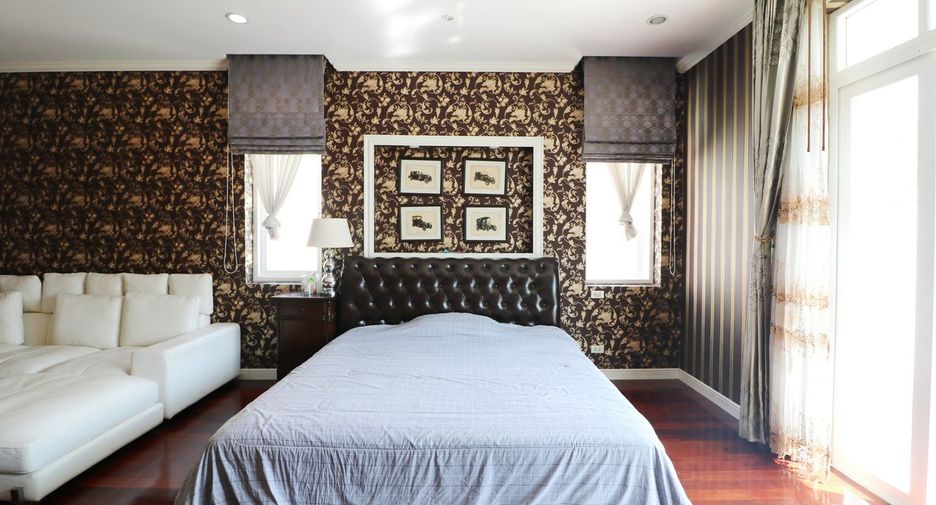 For sale 5 bed house in Mueang Udon Thani, Udon Thani