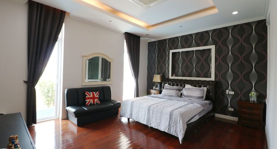For sale 5 bed house in Mueang Udon Thani, Udon Thani