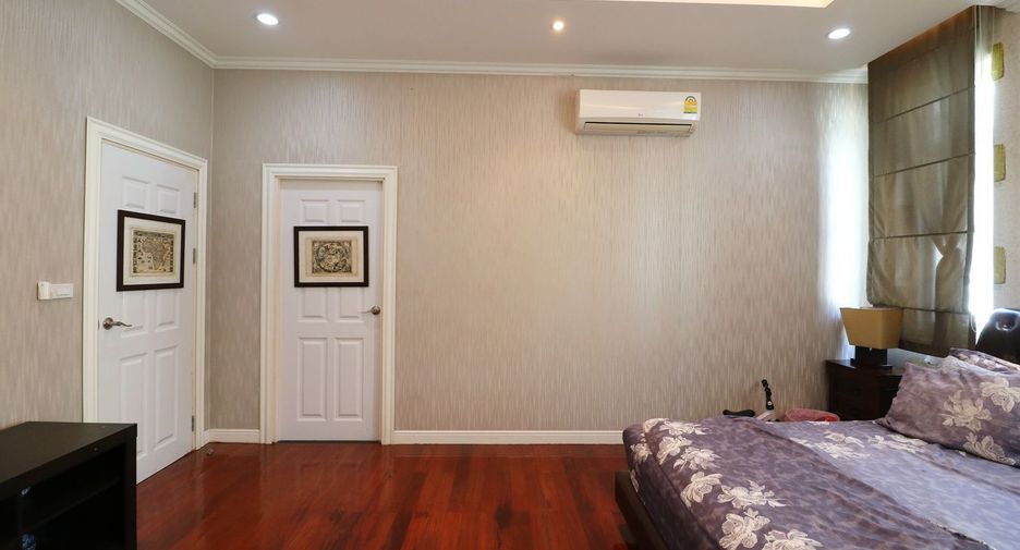 For sale 5 bed house in Mueang Udon Thani, Udon Thani