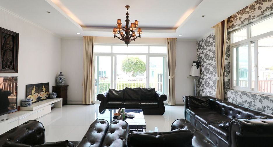 For sale 5 bed house in Mueang Udon Thani, Udon Thani