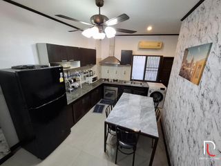 For rent 4 bed townhouse in Bang Lamung, Chonburi
