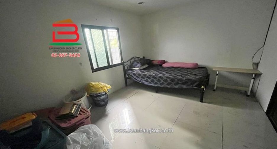 Haus zum Kauf mit 4 Zimmer in Khan Na Yao, Bangkok