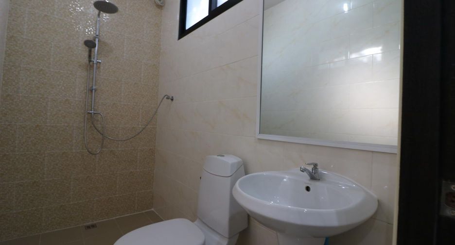 For sale 4 bed house in Mueang Udon Thani, Udon Thani