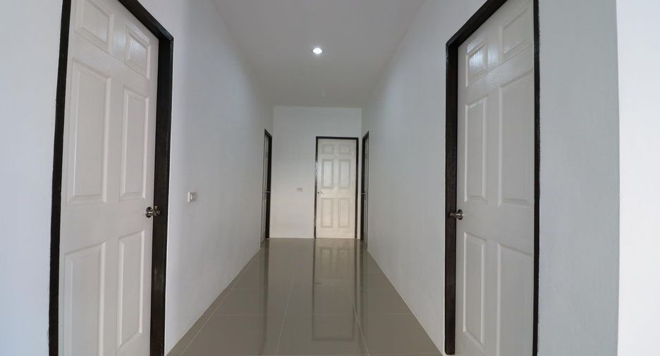For sale 4 bed house in Mueang Udon Thani, Udon Thani