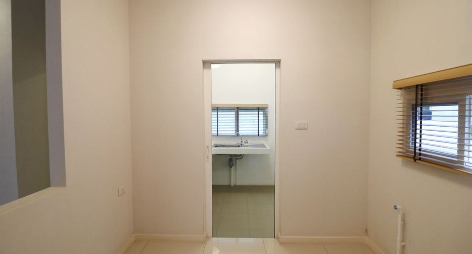 For sale 3 bed house in Mueang Udon Thani, Udon Thani