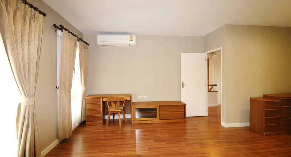 For sale 3 bed house in Mueang Udon Thani, Udon Thani