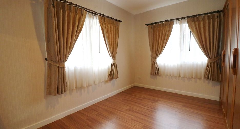 For sale 3 bed house in Mueang Udon Thani, Udon Thani