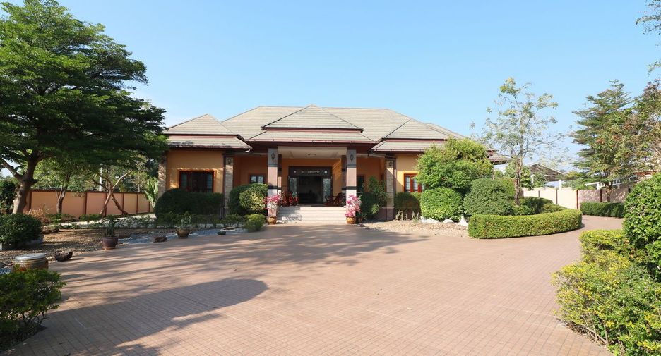 For sale 4 bed house in Mueang Udon Thani, Udon Thani