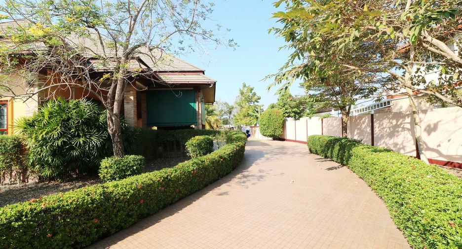 For sale 4 bed house in Mueang Udon Thani, Udon Thani