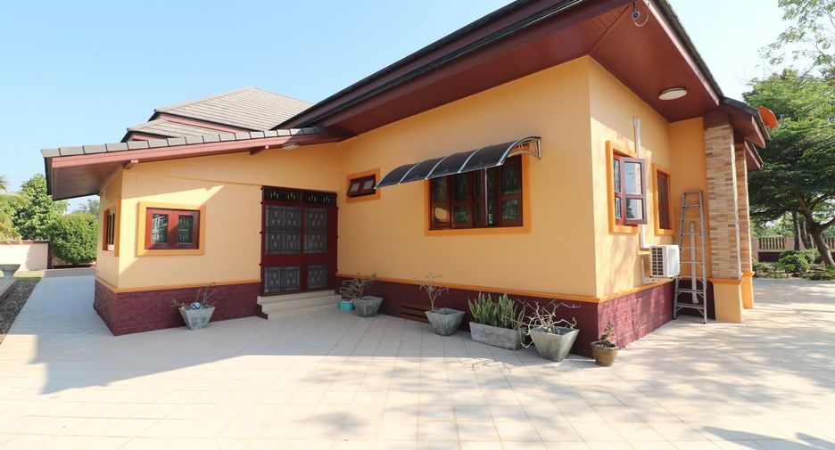 For sale 4 bed house in Mueang Udon Thani, Udon Thani