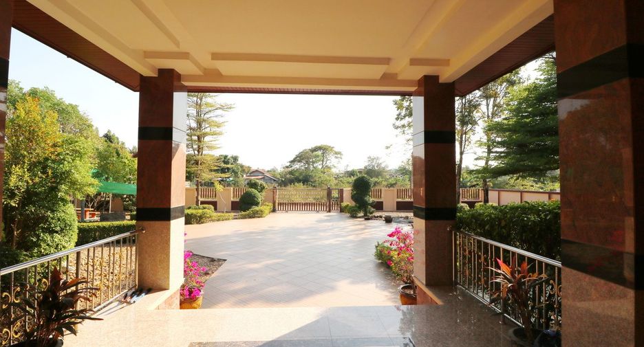 For sale 4 bed house in Mueang Udon Thani, Udon Thani