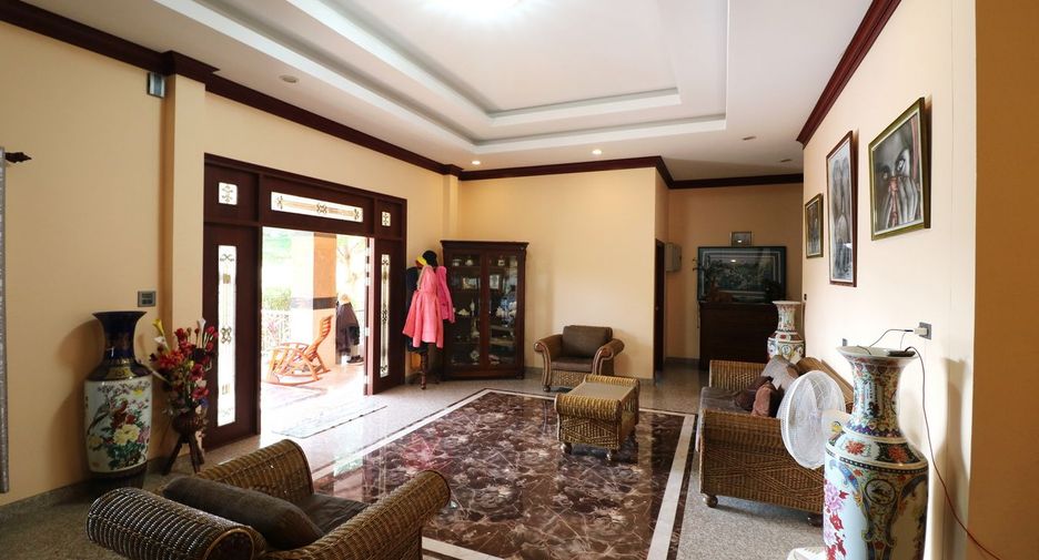 For sale 4 bed house in Mueang Udon Thani, Udon Thani