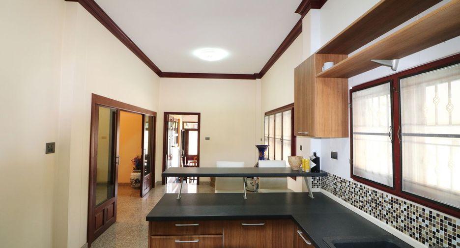 For sale 4 bed house in Mueang Udon Thani, Udon Thani