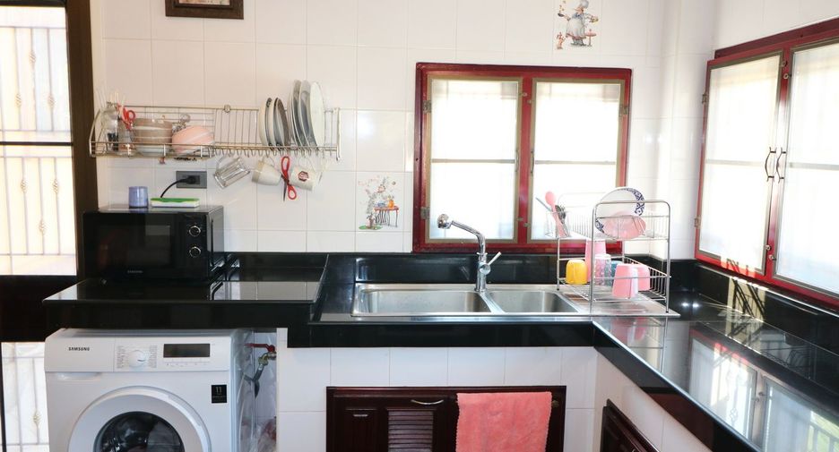 For sale 4 bed house in Mueang Udon Thani, Udon Thani
