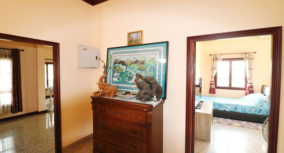 For sale 4 bed house in Mueang Udon Thani, Udon Thani