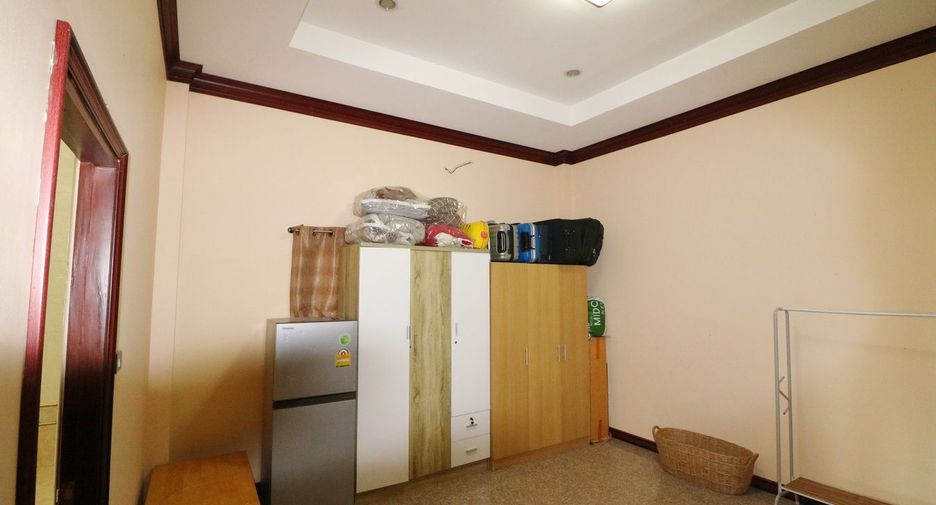 For sale 4 bed house in Mueang Udon Thani, Udon Thani