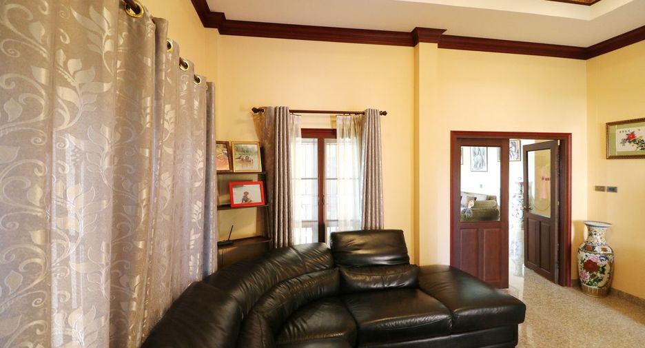 For sale 4 bed house in Mueang Udon Thani, Udon Thani