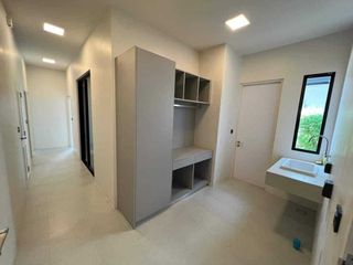 For sale 5 Beds house in Suan Luang, Bangkok