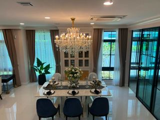 For rent そして for sale 5 Beds house in Saphan Sung, Bangkok