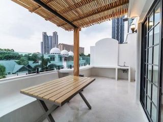 For rent and for sale 3 bed townhouse in North Pattaya, Pattaya
