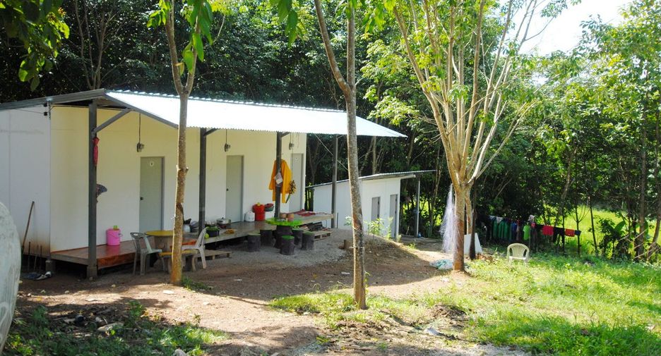 For sale 4 bedrooms retail Space in Wang Saphung, Loei