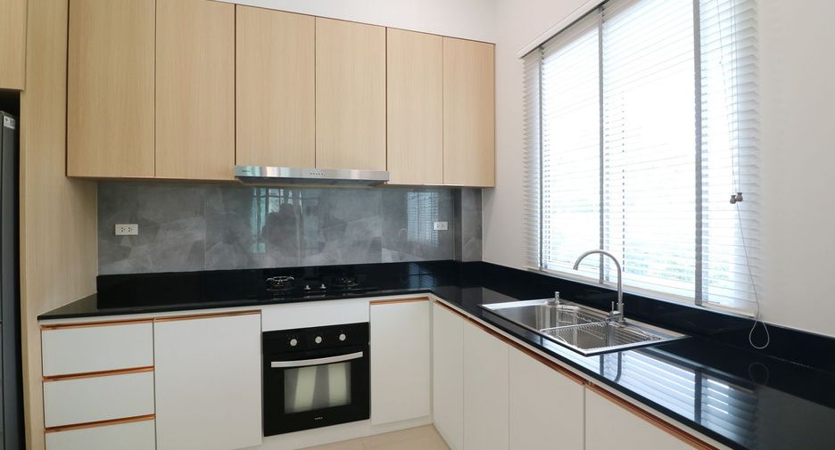 For sale 3 bed house in Mueang Udon Thani, Udon Thani
