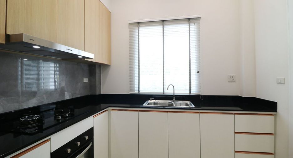 For sale 3 bed house in Mueang Udon Thani, Udon Thani