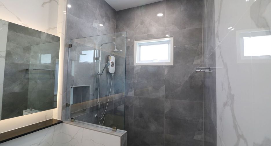 For sale 3 bed house in Mueang Udon Thani, Udon Thani