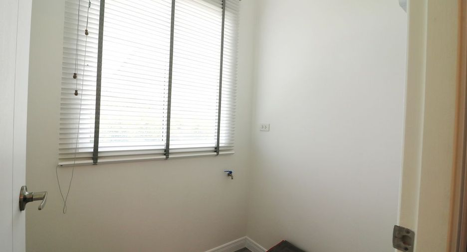 For sale 3 bed house in Mueang Udon Thani, Udon Thani