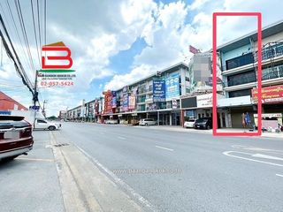 For sale 4 Beds retail Space in Lam Luk Ka, Pathum Thani