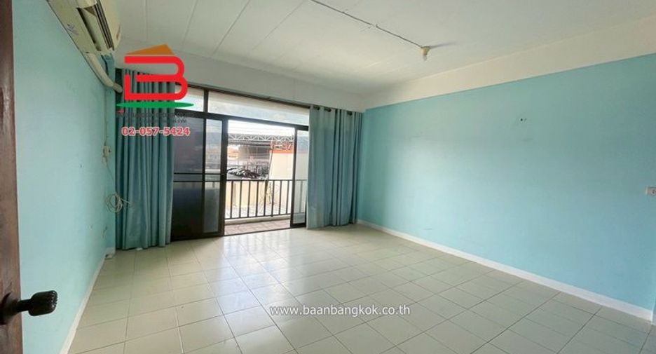Продажа 4 спальни торговое помещение в Lam Luk Ka, Патумтани