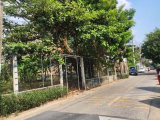 For sale land in Khlong Toei, Bangkok