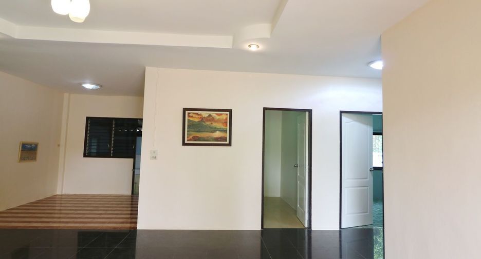 For sale 3 bed house in Mueang Udon Thani, Udon Thani
