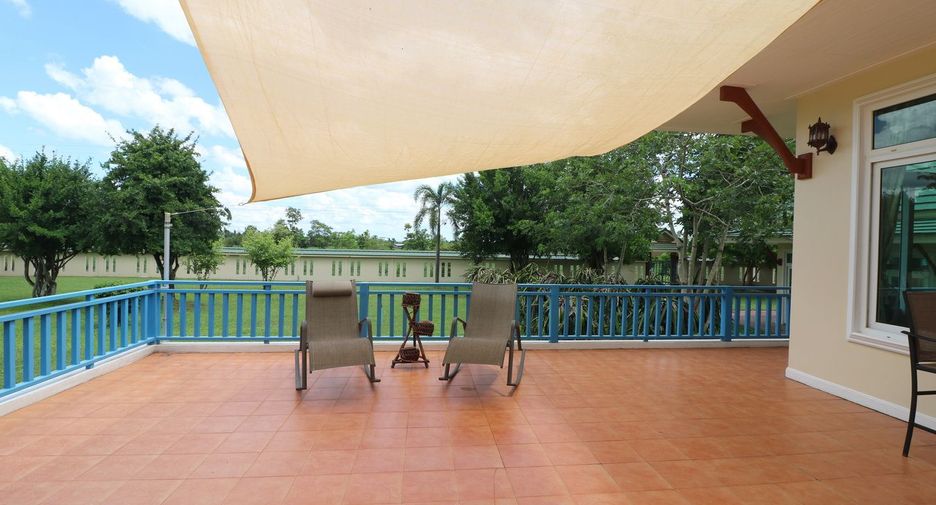 For sale 4 bedrooms house in Wanon Niwat, Sakon Nakhon
