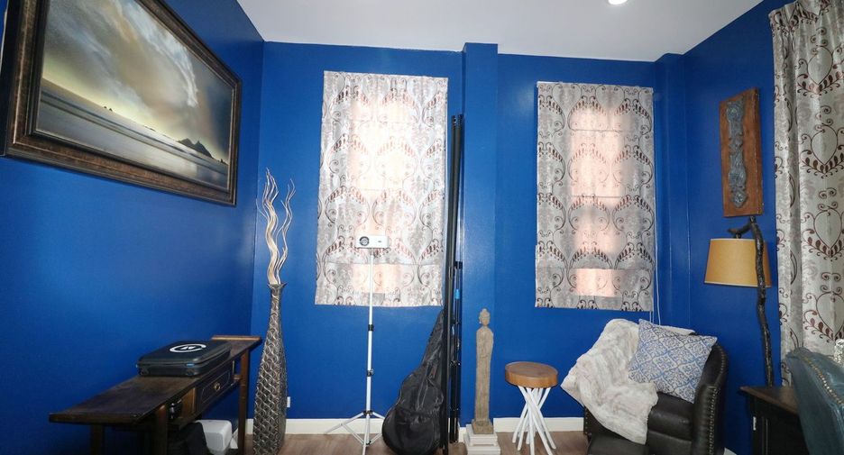 For sale 4 bedrooms house in Wanon Niwat, Sakon Nakhon