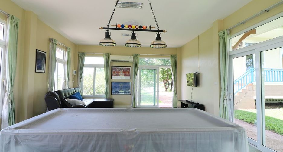 For sale 4 bedrooms house in Wanon Niwat, Sakon Nakhon